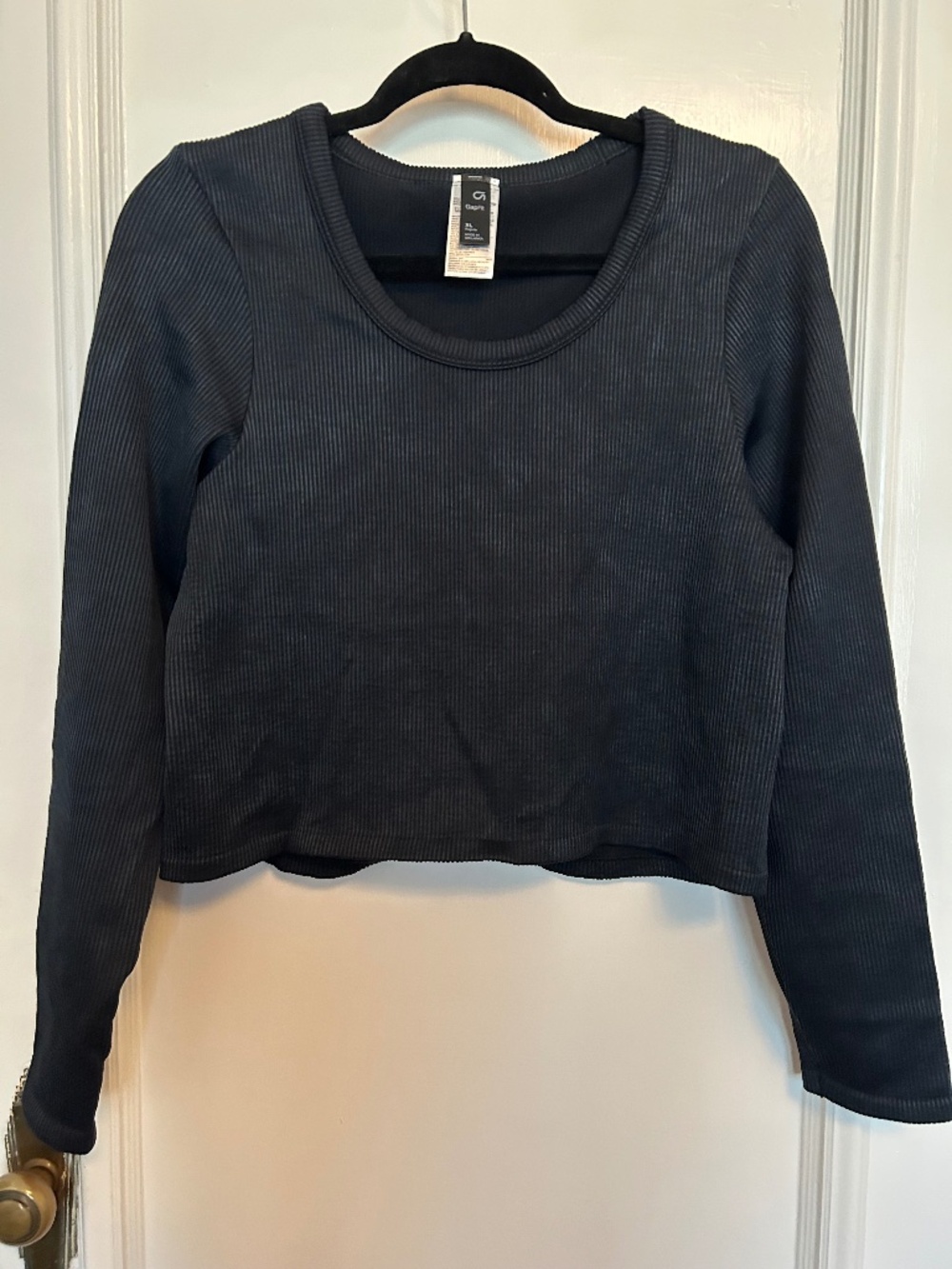Gap Fit Ribbed Cropped Workout Top NWT